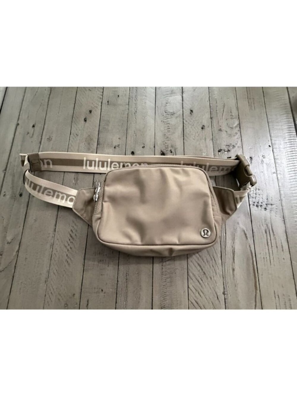 NWOT Lululemon Everywhere Belt Bag Large 2L Wordmark
